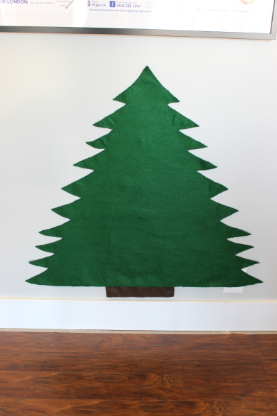 Children's Felt Christmas Tree. GreenLeavesAndJam.com